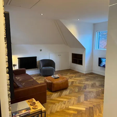 Luxury One Bed Penthouse In D2 * دبلن