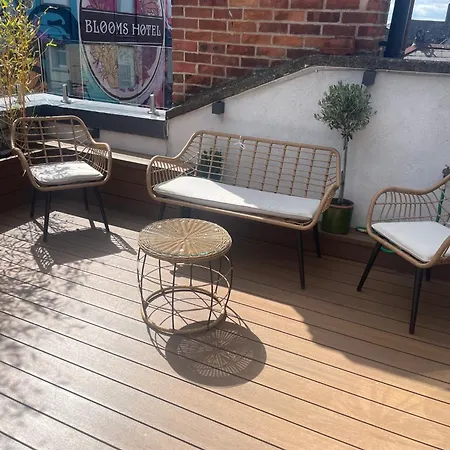 Luxury One Bed Penthouse In D2 Apartment