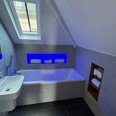 Luxury One Bed Penthouse In D2 Dublin