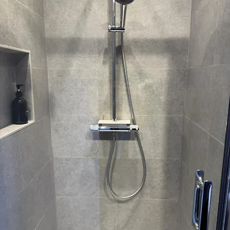 Apartment Luxury One Bed Penthouse In D2 *